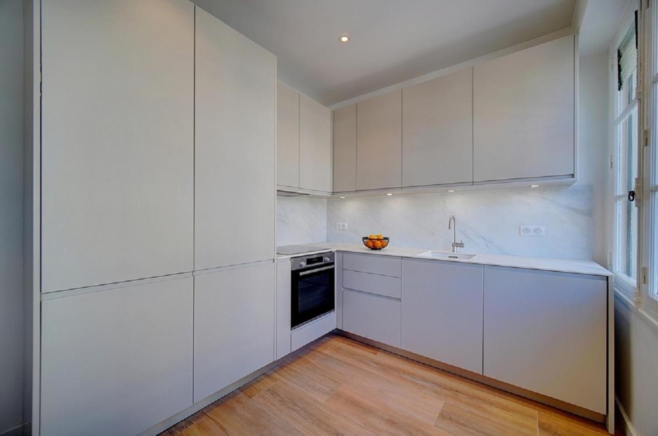 Magnifique 3 Pieces Renove Cannes Centre 'Banane' Avec Veranda ! A2B88 Exterior foto