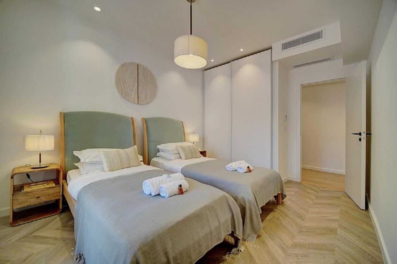 Magnifique 3 Pieces Renove Cannes Centre 'Banane' Avec Veranda ! A2B88 Exterior foto