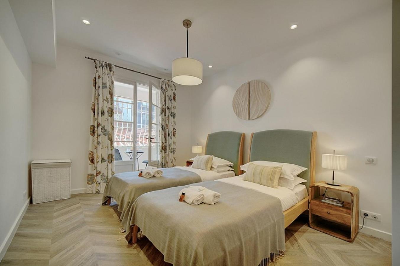 Magnifique 3 Pieces Renove Cannes Centre 'Banane' Avec Veranda ! A2B88 Exterior foto