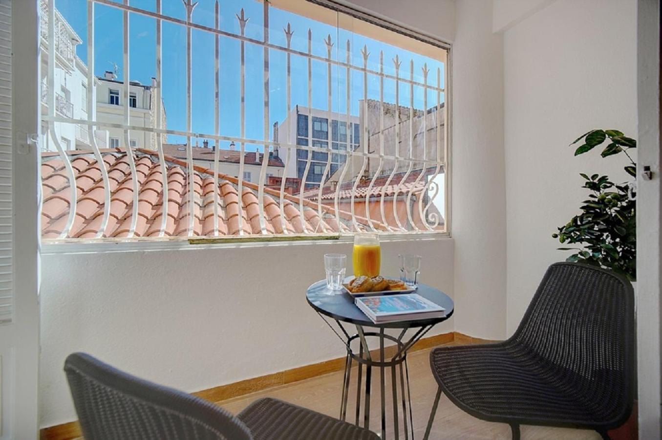 Magnifique 3 Pieces Renove Cannes Centre 'Banane' Avec Veranda ! A2B88 Exterior foto