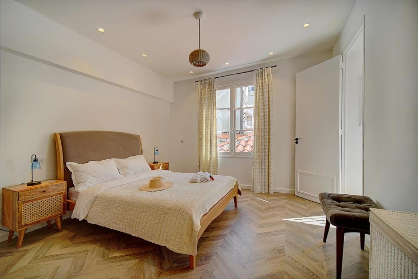 Magnifique 3 Pieces Renove Cannes Centre 'Banane' Avec Veranda ! A2B88 Exterior foto