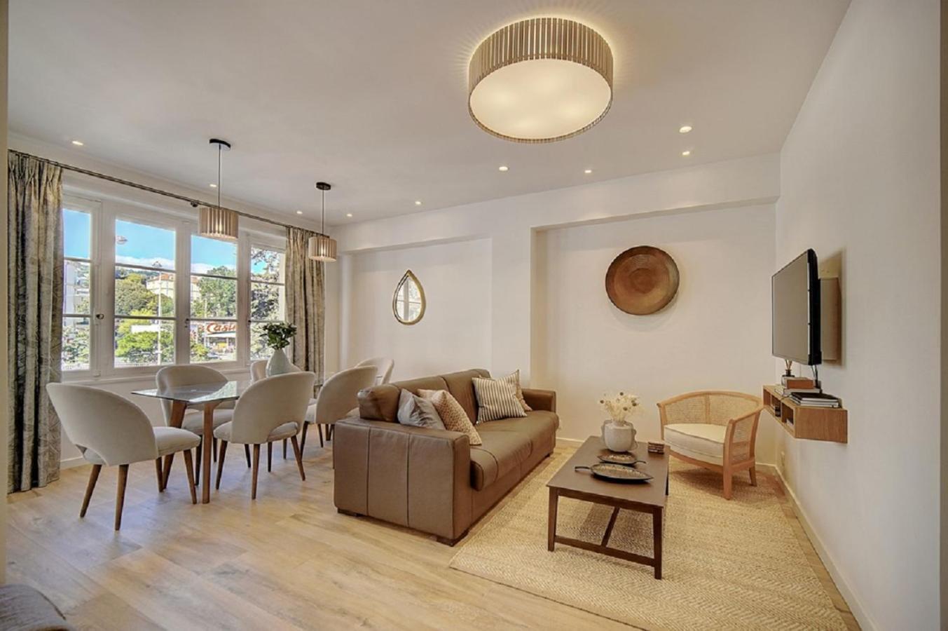 Magnifique 3 Pieces Renove Cannes Centre 'Banane' Avec Veranda ! A2B88 Exterior foto